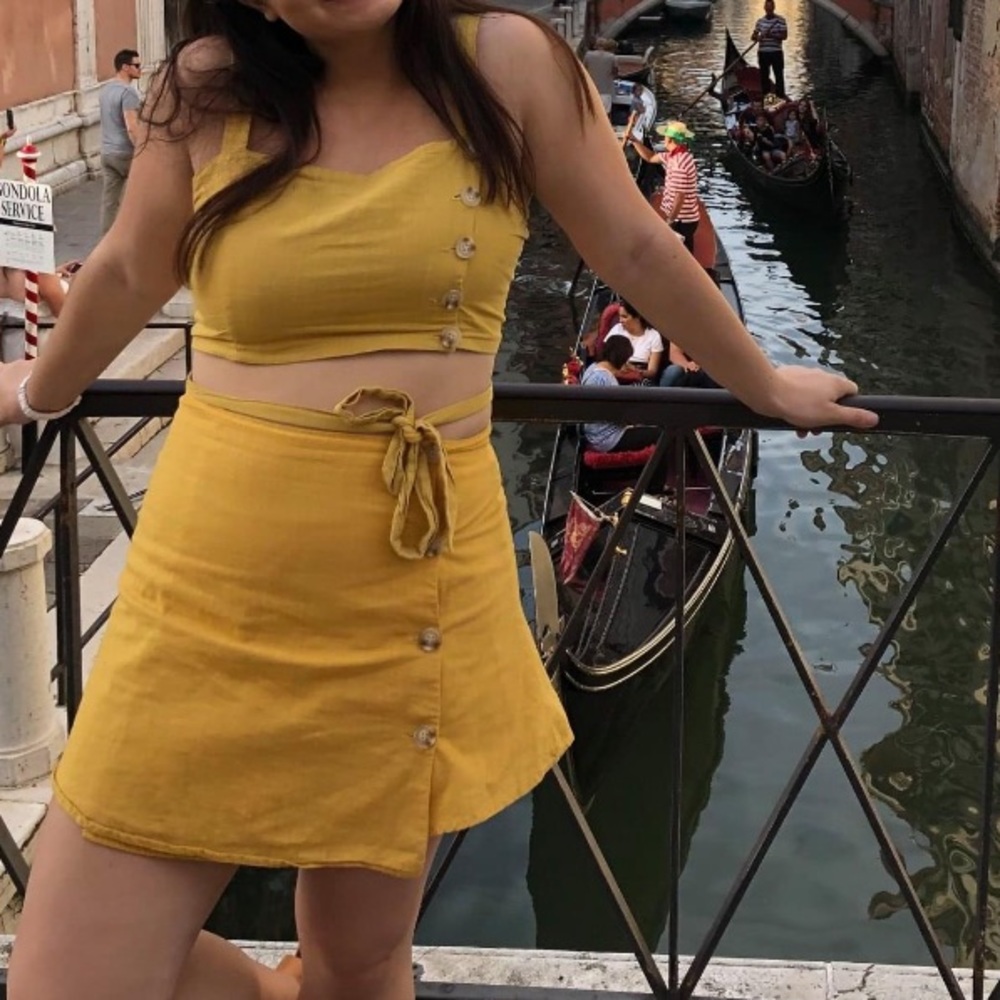 Matching set yellow cropped top and skirt